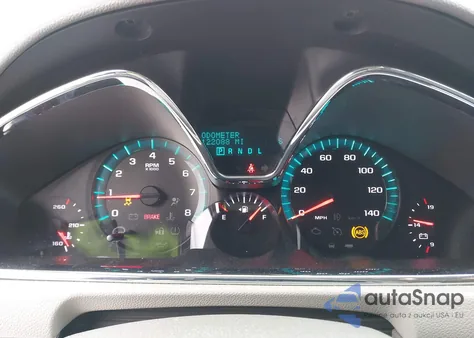 2015 Chevrolet Traverse Ls z USA, uszkodzony, nr VIN 1GNKRFKD2FJ276711